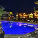 Apartament Aquamarine - Pool &