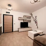 Aquamarine - Pool & Apartament Năvodari