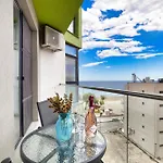 Aquamarine - Pool & Apartament