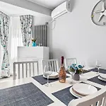 Apartament Aquamarine - Pool & Năvodari