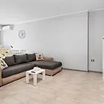 Apartament Aquamarine - Pool & Năvodari