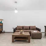 Aquamarine - Pool & Apartament