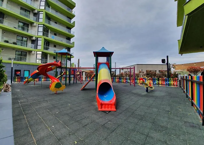 Aquamarine - Pool & Lejlighed Năvodari