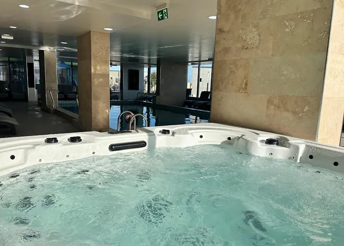 Aquamarine - Pool & Lejlighed *