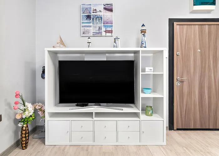 Aquamarine - Pool & Lejlighed Năvodari