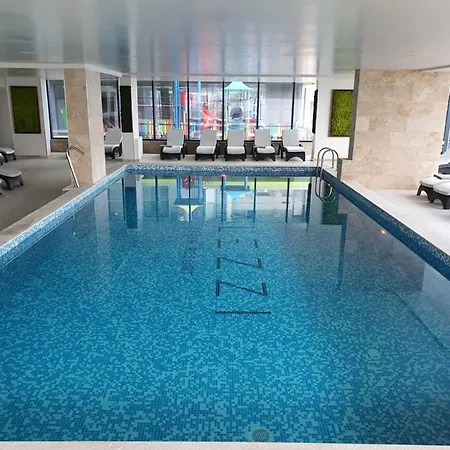 Aquamarine - Pool & Apartment *