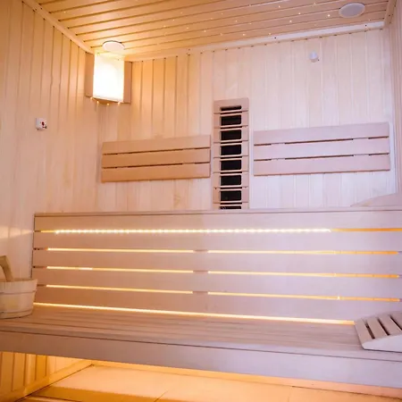 アパート Aquamarine - Pool & ナボダリ