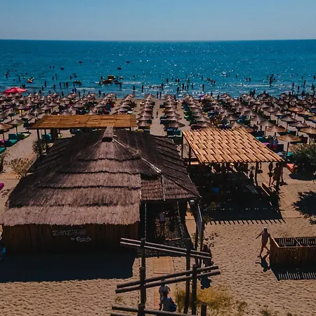 Aquamarine - Pool & Appartamento Năvodari