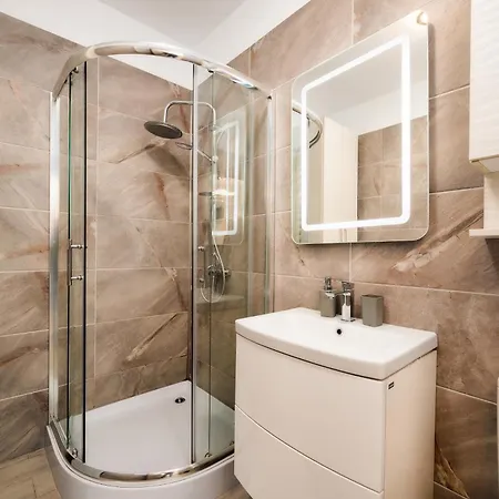 Apartman Aquamarine - Pool & Năvodari