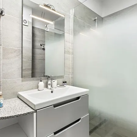 Aquamarine - Pool & ナボダリ