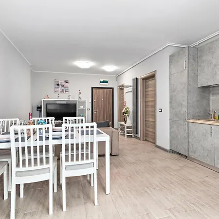 Aquamarine - Pool & Apartman *