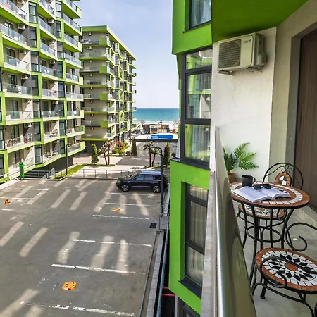 Aquamarine - Pool & * ナボダリ