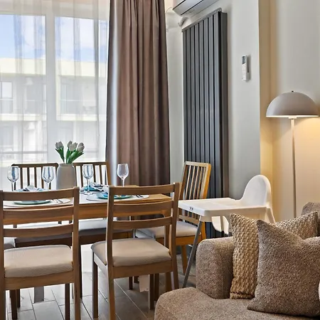 Apartament Aquamarine - Pool & Năvodari