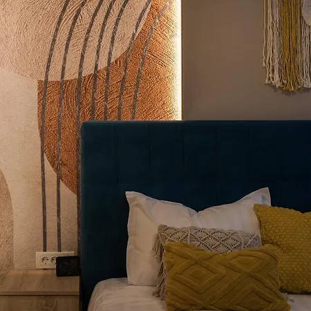 Aquamarine - Pool & Apartament Năvodari