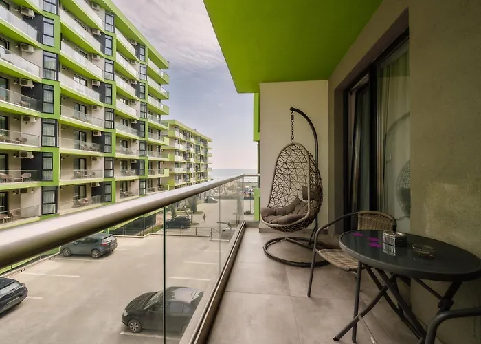 Aquamarine - Pool & דירה